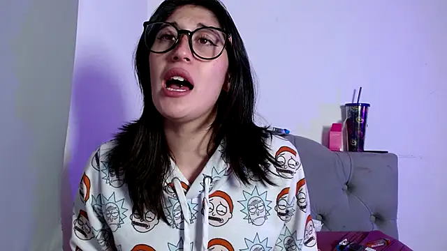 Red-moon1 online show from December 5, 2025, 7:29 am