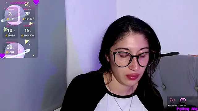 Red-moon1 online show from November 23, 2025, 4:22 am