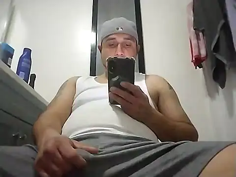 Snapshot of thickcocklatino chatting on January 16, 2025, 1:03 pm thickcocklatino online show from January 16, 2025, 1:03 pm