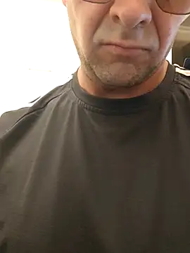 Eln1no69 online show from September 13, 2025, 12:16 pm