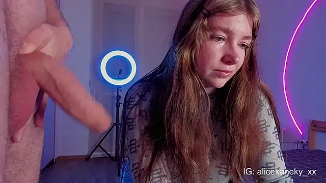 alicekaneky online show from February 8, 2026, 12:19 am