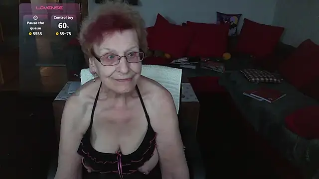 Snapshot of HeisseomaOriginal chatting on January 6, 2026, 8:18 am HeisseomaOriginal online show from January 6, 2026, 8:18 am