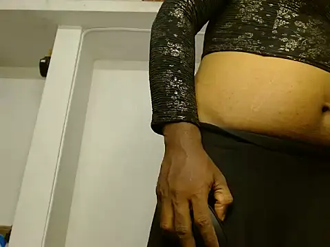 Akhilamolu the transsissy online show from November 9, 2025, 8:13 pm