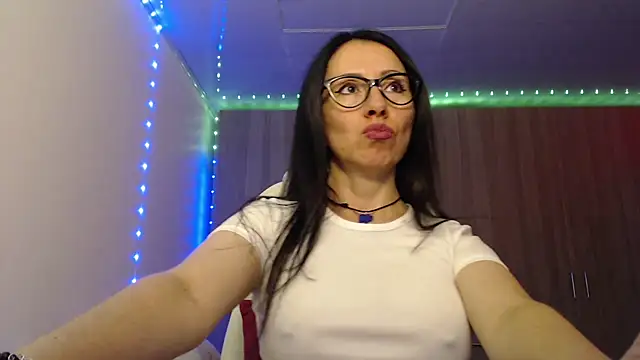 Snapshot of Selene93 chatting on March 5, 2025, 5:08 pm Selene93 online show from March 5, 2025, 5:08 pm