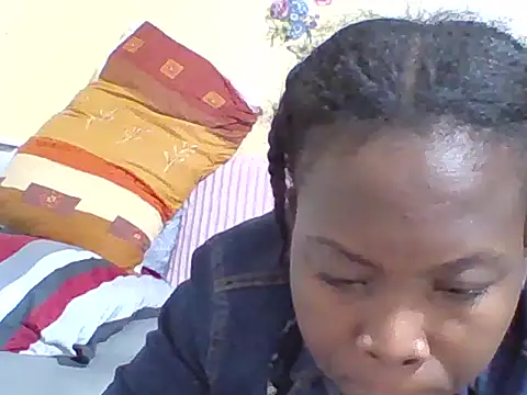 Snapshot of miss_melis chatting on April 28, 2026, 2:27 am miss melis online show from April 28, 2026, 2:27 am