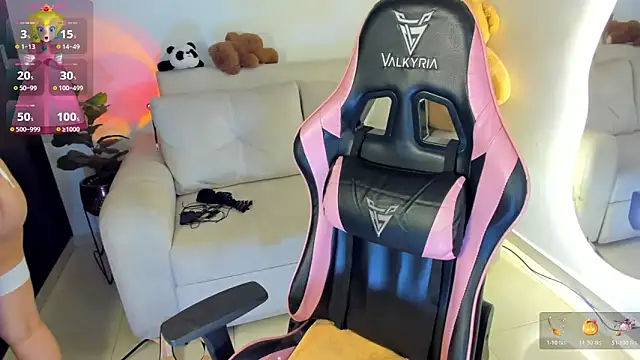 Snapshot of eval_lee18 chatting on November 18, 2025, 2:38 am eval lee18 online show from November 18, 2025, 2:38 am