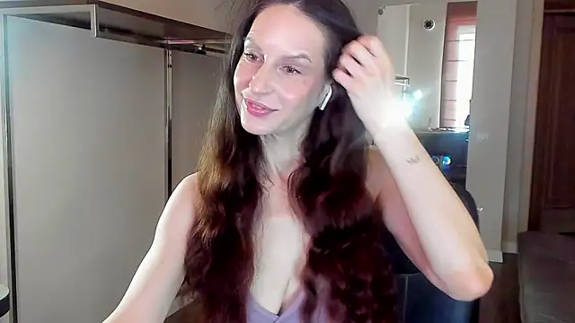 Snapshot of Mila_Anders chatting on March 14, 2026, 5:46 am Mila Anders online show from March 14, 2026, 5:46 am