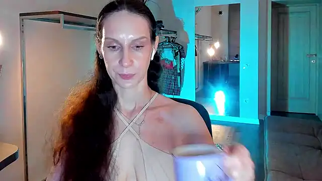 Snapshot of Mila_Anders chatting on March 31, 2026, 4:58 am Mila Anders online show from March 31, 2026, 4:58 am