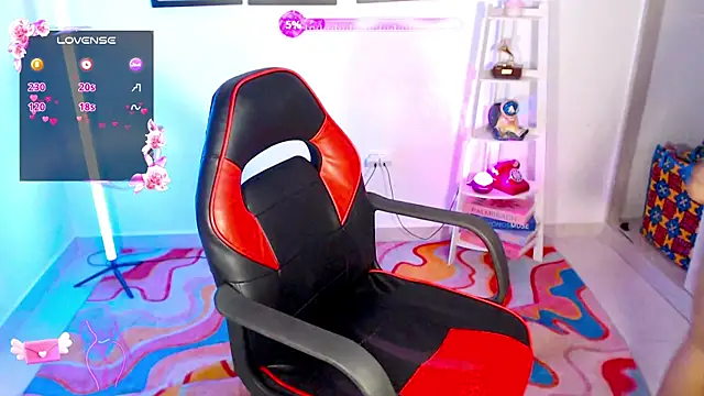 Snapshot of Aaliyahas chatting on October 9, 2025, 2:56 am Aaliyahas online show from October 9, 2025, 2:56 am