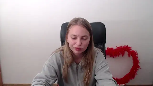 Snapshot of klerkarina chatting on October 21, 2025, 7:30 am klerkarina online show from October 21, 2025, 7:30 am