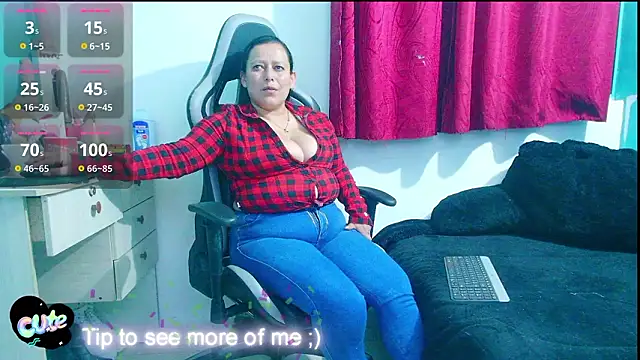 Snapshot of Diana_Lozano chatting on February 13, 2026, 9:20 am Diana Lozano online show from February 13, 2026, 9:20 am