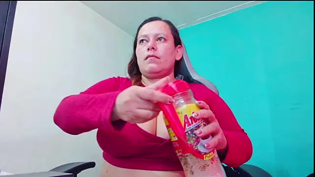 Snapshot of Diana_Lozano chatting on December 22, 2025, 4:07 pm Diana Lozano online show from December 22, 2025, 4:07 pm