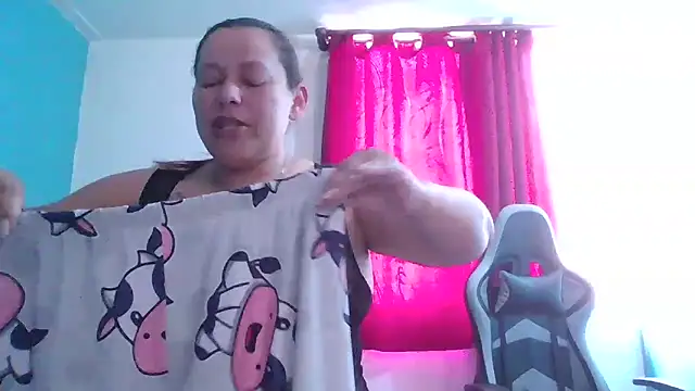 Snapshot of Diana_Lozano chatting on April 22, 2026, 3:08 pm Diana Lozano online show from April 22, 2026, 3:08 pm