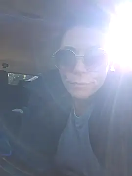 Ellie-L-Elizabeth online show from November 6, 2025, 4:11 pm