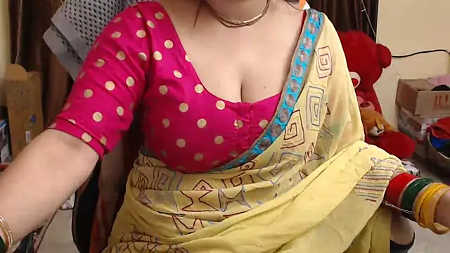 Snapshot of Naughty_Kashish chatting on March 5, 2025, 6:23 am Naughty Kashish online show from March 5, 2025, 6:23 am