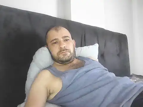 Snapshot of NiiiRvaNaa chatting on September 14, 2025, 4:46 am NiiiRvaNaa online show from September 14, 2025, 4:46 am