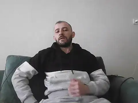 Snapshot of NiiiRvaNaa chatting on February 23, 2025, 1:21 pm NiiiRvaNaa online show from February 23, 2025, 1:21 pm