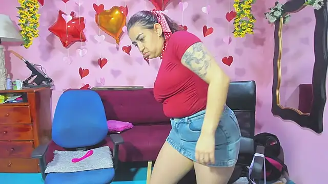 Snapshot of lesbiancuple chatting on February 15, 2026, 10:25 am lesbiancuple online show from February 15, 2026, 10:25 am