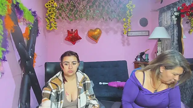 Snapshot of lesbiancuple chatting on March 3, 2026, 12:01 pm lesbiancuple online show from March 3, 2026, 12:01 pm