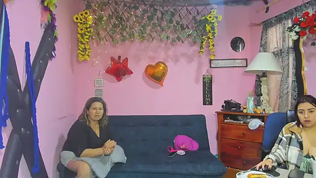 Snapshot of lesbiancuple chatting on March 27, 2026, 1:45 pm lesbiancuple online show from March 27, 2026, 1:45 pm