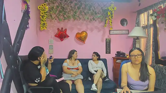 Snapshot of lesbiancuple chatting on March 25, 2026, 12:04 pm lesbiancuple online show from March 25, 2026, 12:04 pm