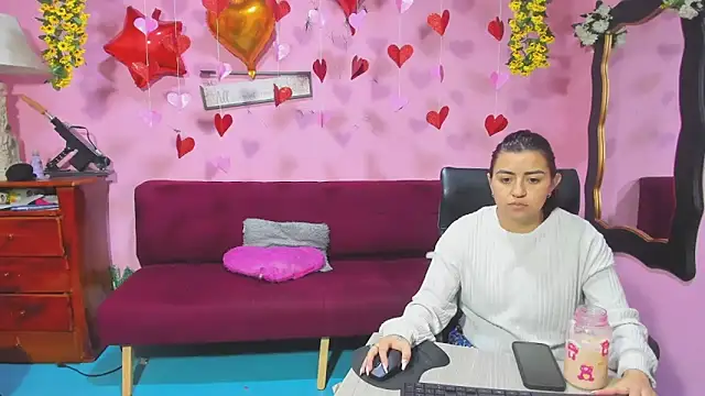 Snapshot of lesbiancuple chatting on February 11, 2026, 11:43 am lesbiancuple online show from February 11, 2026, 11:43 am