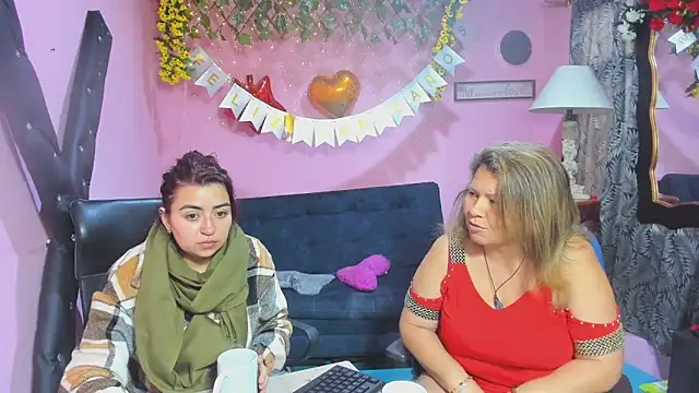 Snapshot of lesbiancuple chatting on March 6, 2026, 12:00 pm lesbiancuple online show from March 6, 2026, 12:00 pm
