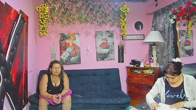 Snapshot of lesbiancuple chatting on April 14, 2026, 11:48 am lesbiancuple online show from April 14, 2026, 11:48 am