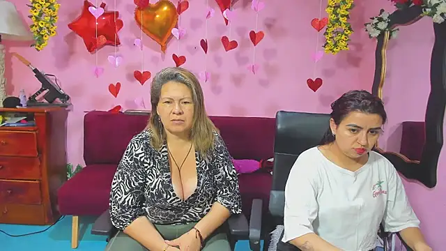 Snapshot of lesbiancuple chatting on February 13, 2026, 1:22 pm lesbiancuple online show from February 13, 2026, 1:22 pm