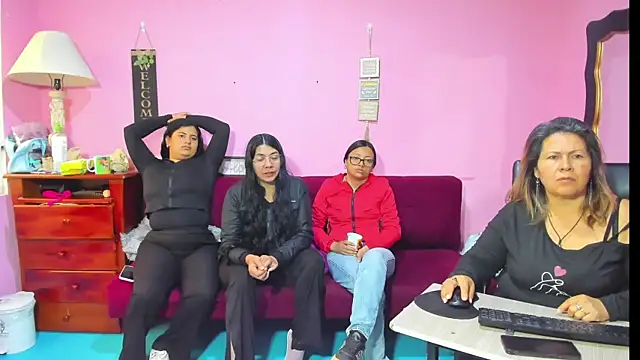 Snapshot of lesbiancuple chatting on November 14, 2025, 1:48 pm lesbiancuple online show from November 14, 2025, 1:48 pm