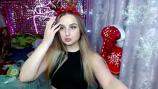 Snapshot of Careys_universe chatting on December 23, 2024, 3:29 am Careys universe online show from December 23, 2024, 3:29 am