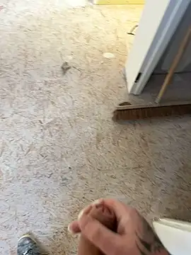 Snapshot of RenaudS-02 chatting on February 26, 2025, 1:22 pm RenaudS-02 online show from February 26, 2025, 1:22 pm