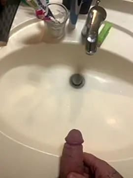 Snapshot of RenaudS-02 chatting on December 4, 2025, 3:44 pm RenaudS-02 online show from December 4, 2025, 3:44 pm