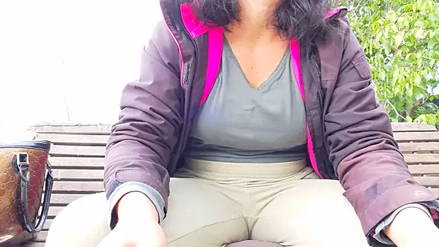 SquirtyMellissaLabia online show from September 28, 2025, 7:04 am