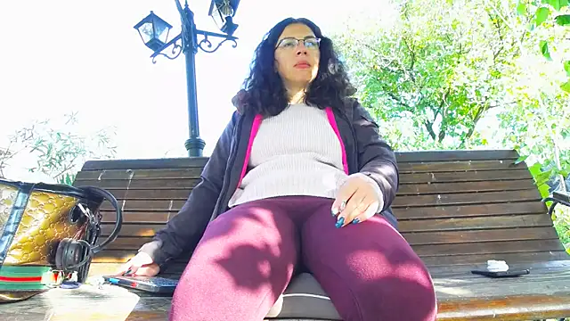 SquirtyMellissaLabia online show from October 9, 2025, 6:25 am