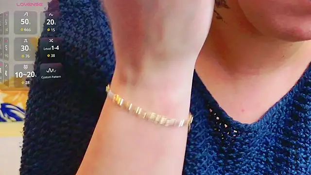 KarinaNoir online show from December 17, 2025, 5:12 am