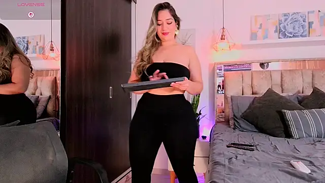 Snapshot of Dulce_Morrys chatting on March 15, 2026, 4:47 pm Dulce Morrys online show from March 15, 2026, 4:47 pm