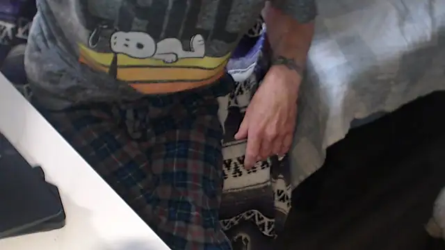 Snapshot of QueenDenizeAndTheCaptain chatting on October 22, 2025, 6:51 pm QueenDenizeAndTheCaptain online show from October 22, 2025, 6:51 pm