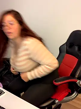 Snapshot of kayortiiz chatting on October 9, 2025, 9:15 pm kayortiiz online show from October 9, 2025, 9:15 pm