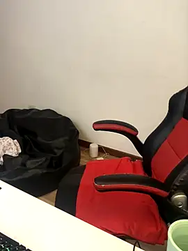 Snapshot of kayortiiz chatting on October 21, 2025, 1:05 am kayortiiz online show from October 21, 2025, 1:05 am