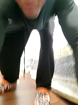 Snapshot of hotfine26 chatting on September 14, 2025, 2:28 pm hotfine26 online show from September 14, 2025, 2:28 pm