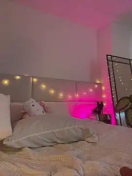 Snapshot of Tiny_lilith chatting on February 20, 2026, 4:31 pm Tiny lilith online show from February 20, 2026, 4:31 pm