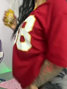 Snapshot of sophie_cute66 chatting on November 14, 2025, 5:11 am sophie cute66 online show from November 14, 2025, 5:11 am