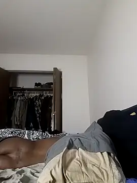 yellowwetfox online show from January 26, 2025, 5:02 am