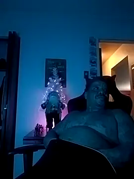 yellowwetfox online show from December 22, 2024, 2:28 am