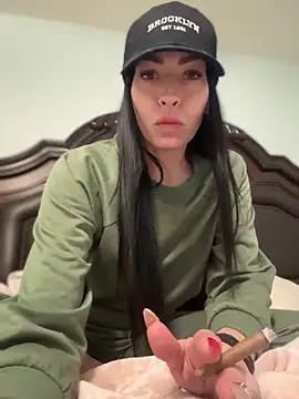 annablisss online show from February 17, 2026, 10:18 pm