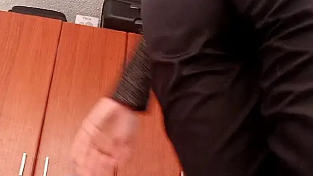 Juls winter  online show from December 1, 2025, 6:20 pm