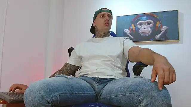 Snapshot of Joeysexx2 chatting on January 13, 2026, 2:48 am Joeysexx2 online show from January 13, 2026, 2:48 am