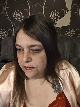 HouseWifeWhore Milf online show from May 27, 2026, 11:12 pm
