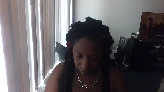 markquanna online show from September 10, 2025, 9:47 pm